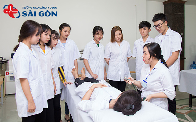 Cao đẳng Y Dược Sài Gòn ngành Điều dưỡng: Học gì, xét tuyển ra sao?