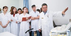 Nhiều trường hiện nay xét tuyển ngành Y bằng tổ hợp A00